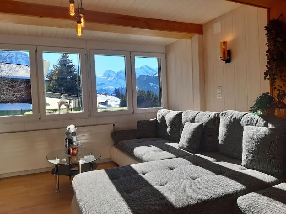 Apartment Chalet Im Sunnigen Usblick Wengen Luaran gambar